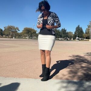H&M Cream Pencil Skirt